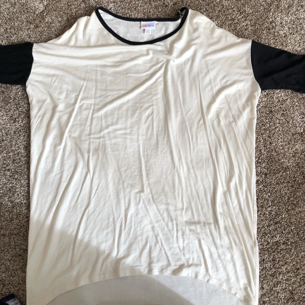 Lularoe Irma cream/black!